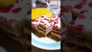 Prăjitură cu jeleu de zmeură #shorts
