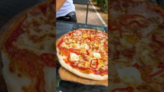 Pizza 🍕 Tradițională la Casa Veche din Râmnicu Vâlcea #shorts