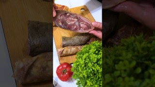 Cârnați, caltaboș, slănină afumată și tobă de porc afuma după o lună la vid în frigider #tobadeporc