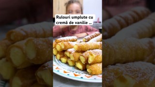 Rulouri umplute cu cremă de vanilie …