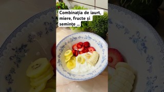 Combinația de iaurt, miere, fructe i semințe e wow 👌