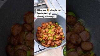 Mâncare 🥘 simplă de fasole reci și cârnați afumați …