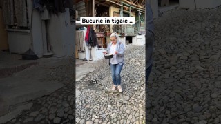 Bucurie tigaia de la țară de la bunici …