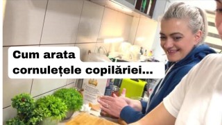 Seară în familie pregătind cornulețe cu rahat și …