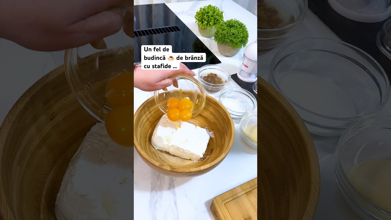 Un fel de budincă 🍮 de brânză cu stafide …